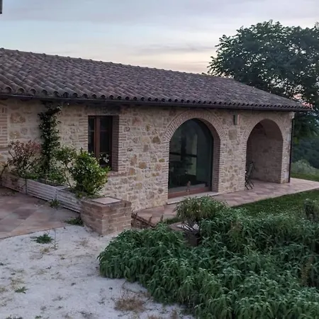 Casa Nella Campagna Umbra San Terenziano